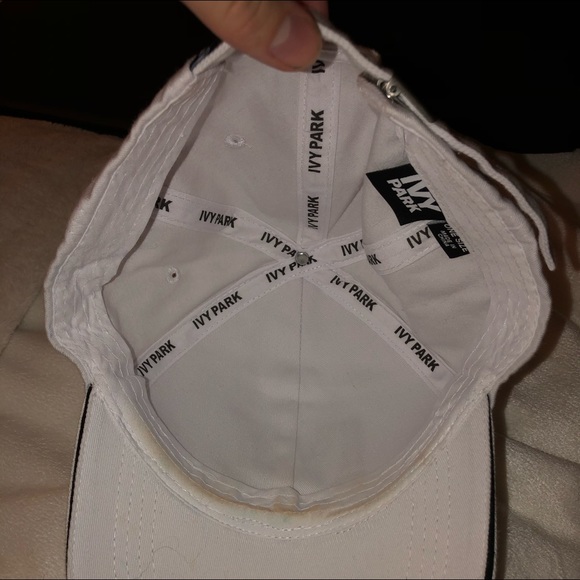 Ivy Park baseball caps - Picture 2 of 5